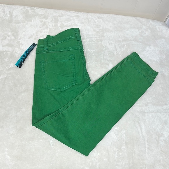 INC International Concepts Green Skinny Jeans Vibrant Tapered Fit - Picture 1 of 8